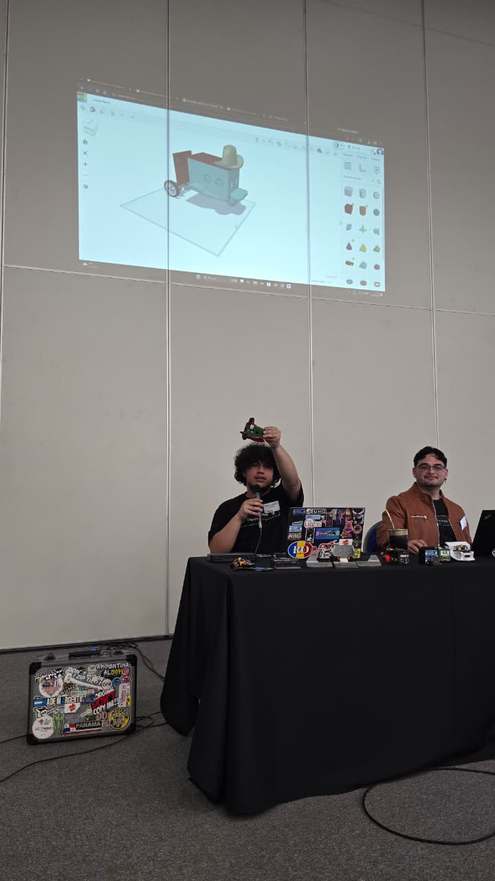 Misiones se destacó en Entre Ríos: la Red Maker disertó en el Congreso Internacional de Robótica y logró nueve podios en la Liga Nacional 